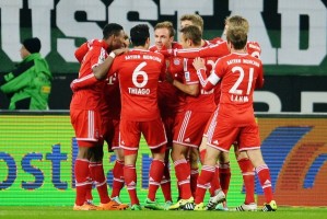  罗伊斯达成德甲三百场里程碑  